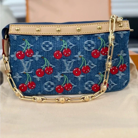 ❌NO LONGER AVAILABLE❌ Louis Vuitton x Takashi Murakami Pochette Accessories - Picture 14 of 15
